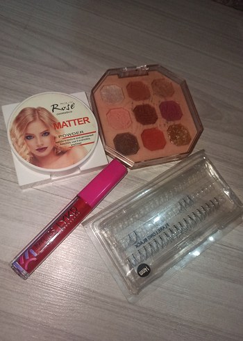 Açık Tonlarda Makyaj Seti ve Takma Kirpik - Görsel 2