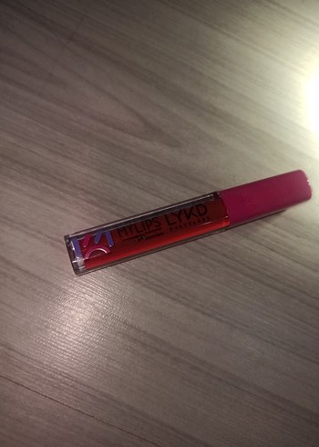 Açık Tonlarda Makyaj Seti ve Takma Kirpik - Görsel 3