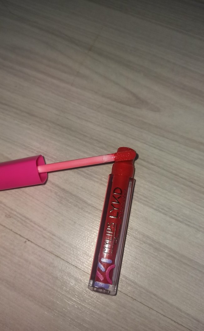 Açık Tonlarda Makyaj Seti ve Takma Kirpik - Görsel 4