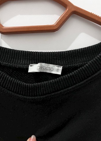 Kadın Siyah Pamuklu Fırfırlı Sweatshirt - Görsel 2