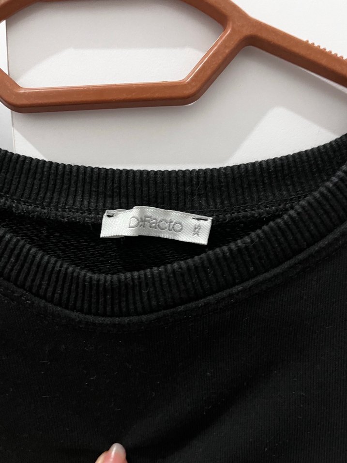 Kadın Siyah Pamuklu Fırfırlı Sweatshirt - Görsel 2