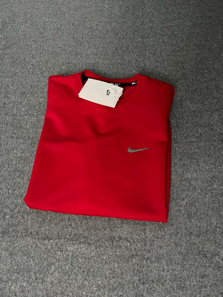 Nike Uzun Kollu Premium Tişört - Görsel 2