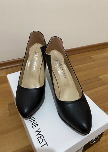 Nine West 38