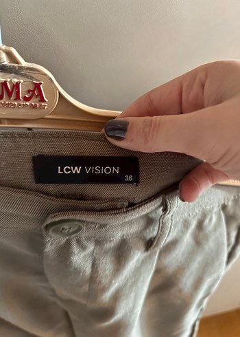 Haki Pilili Kadın Mini Bermuda Şort - Görsel 4