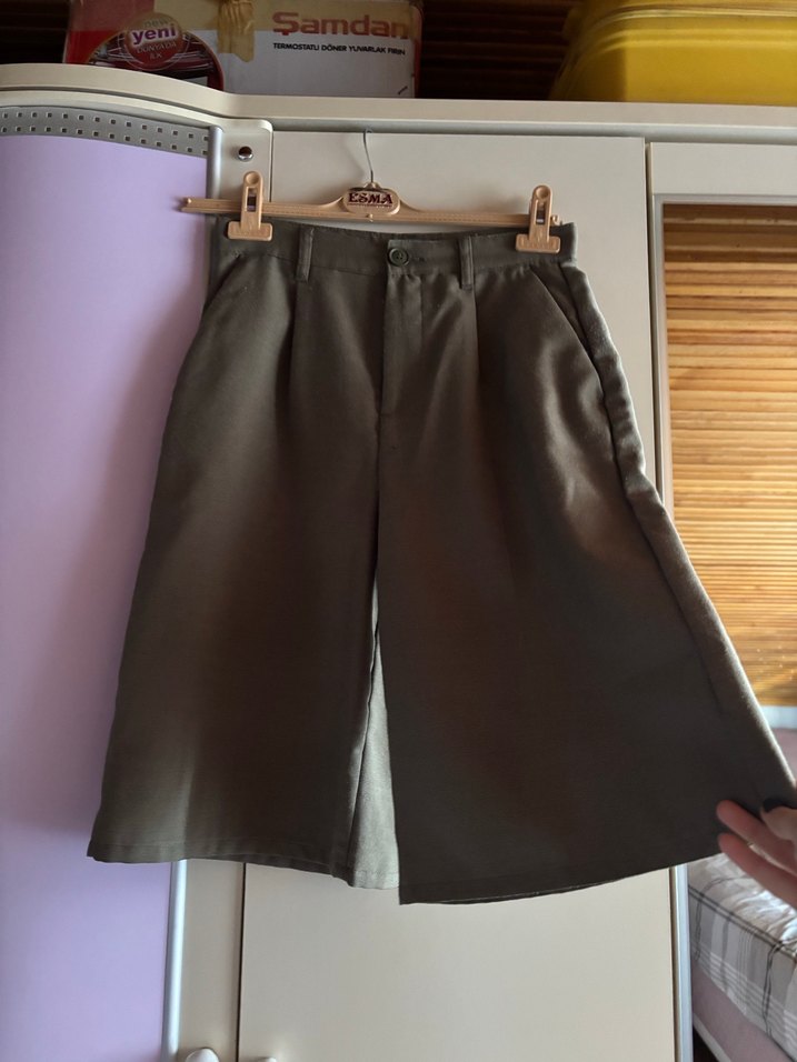 Haki Pilili Kadın Mini Bermuda Şort - Görsel 2