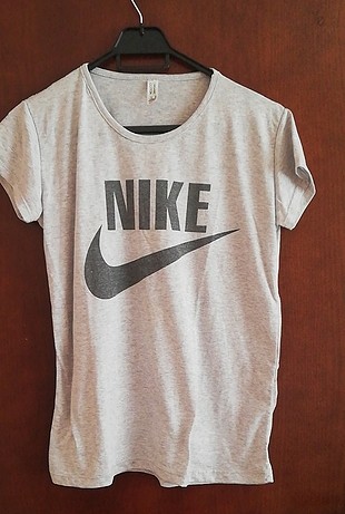 m Beden NIKE TSHIRT 