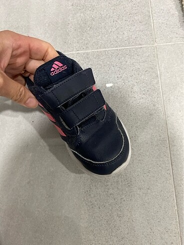 Adidas 27 numara temiz ayakkabı