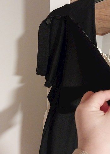 Siyah V Yaka , Midi, Kısa Kollu - Görsel 4