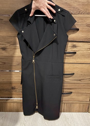 Kemerli Siyah Kolsuz Kadın Kaban - Görsel 2