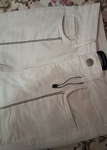 taşlı Beyaz Düğmeli Kadın Kot Pantolon - Görsel 5