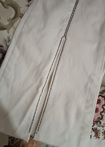 taşlı Beyaz Düğmeli Kadın Kot Pantolon - Görsel 4