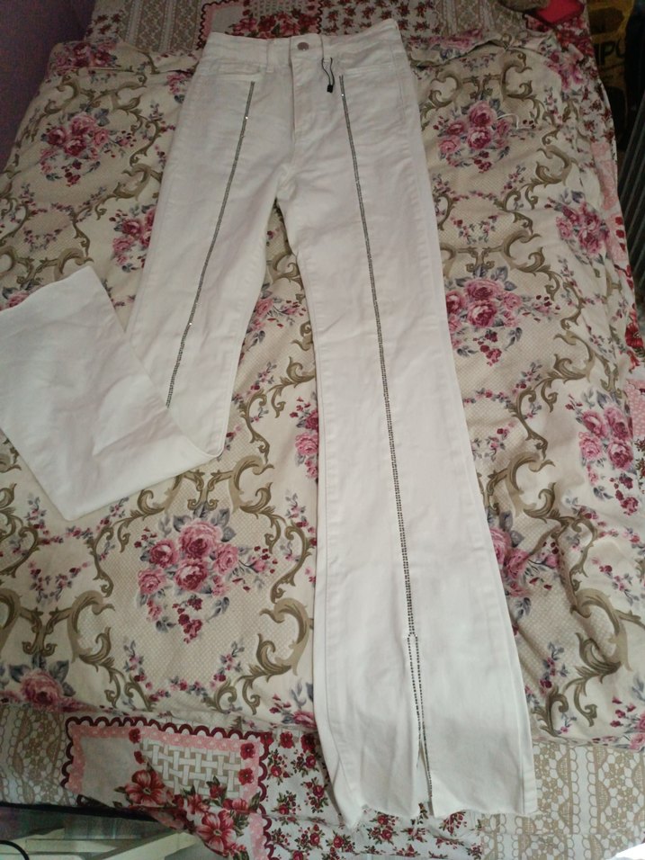 taşlı Beyaz Düğmeli Kadın Kot Pantolon - Görsel 3