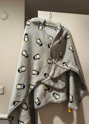 Kapüşonlu Erkek Çocuk Gri Baskılı Bornoz - Görsel 2