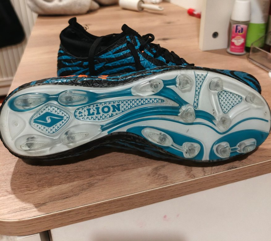 Mavi Zebra Desenli Erkek Futbol Ayakkabısı - Görsel 2