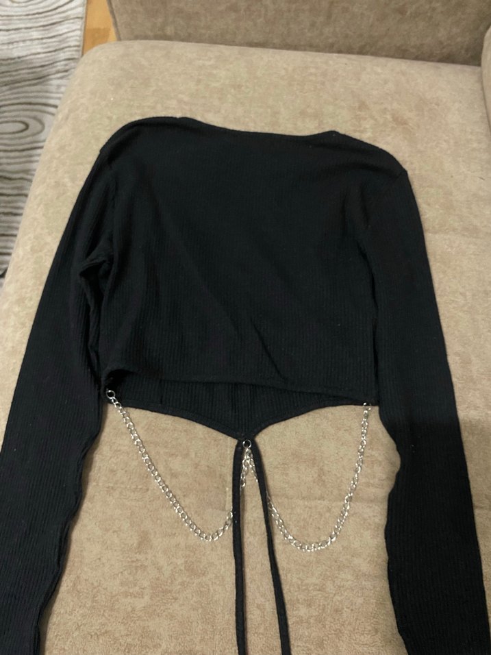 Koton Zincir Detaylı Siyah Crop Top - Görsel 5