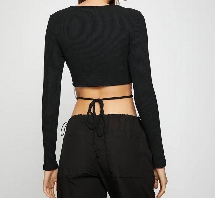 Koton Zincir Detaylı Siyah Crop Top - Görsel 2