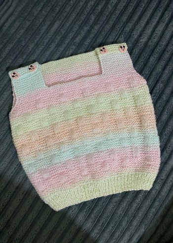 Pastel Renkli Bebek Örgü Önlük - Görsel 2