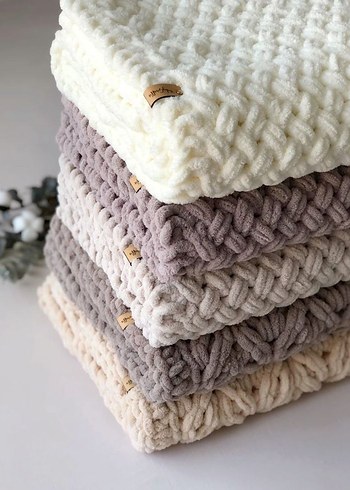 Beyaz Örgü Bebek Battaniyesi - Görsel 2