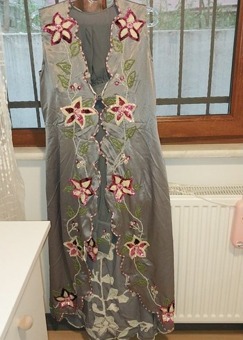 bayan kina kaftan
