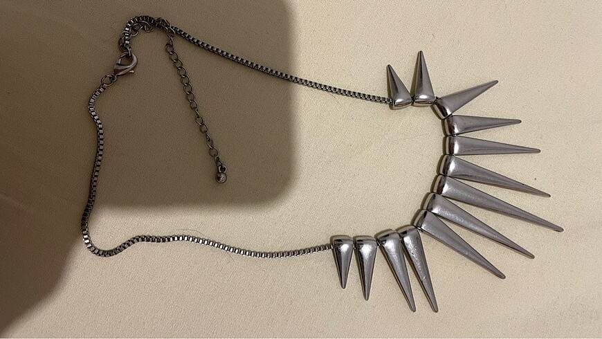 H&M Gotik kolye