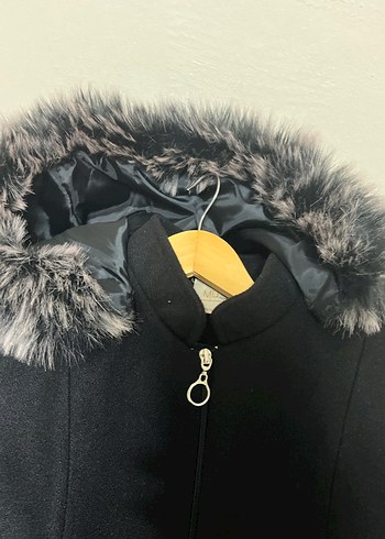 Kürklü Siyah Uzun Kadın Kaban - Görsel 5