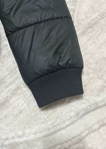 Siyah Kadın Kışlık Mont - Görsel 3