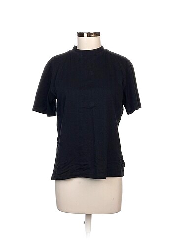 Trendyol & Milla T-shirt %70 İndirimli.
