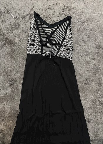 Stradivarius sırt dekolteli elbise - Görsel 5