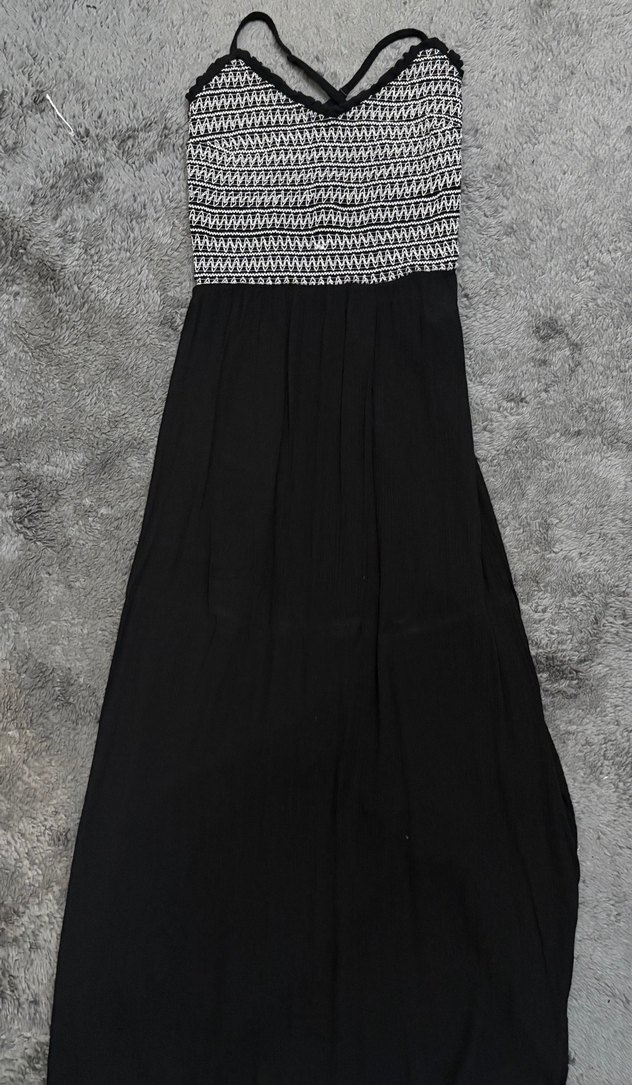 Stradivarius sırt dekolteli elbise - Görsel 3