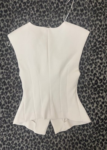 Zara Düğmeli Beyaz V Yaka Kadın Yelek - Görsel 3