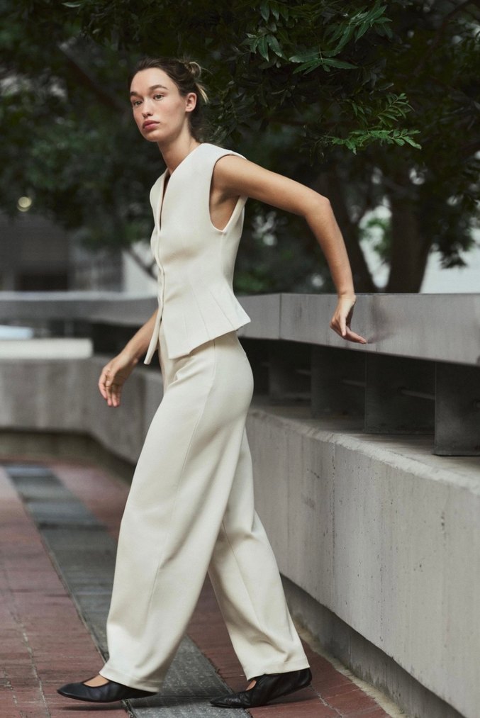 Zara Düğmeli Beyaz V Yaka Kadın Yelek - Görsel 5