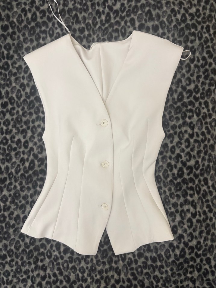 Zara Düğmeli Beyaz V Yaka Kadın Yelek - Görsel 2