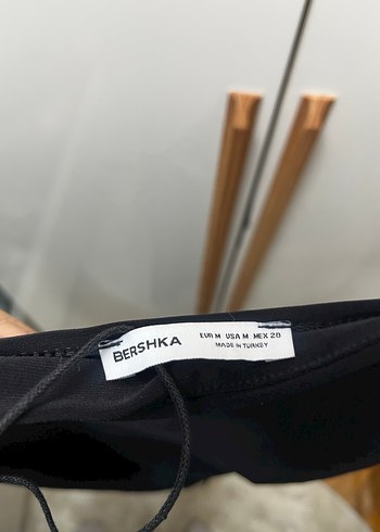 Siyah İpeksi Uzun Drapeli Kadın Elbise - Görsel 3