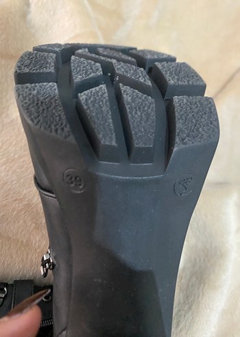 Siyah Deri Goth Tarzı Kadın Dolgu Topuk Bot - Görsel 3