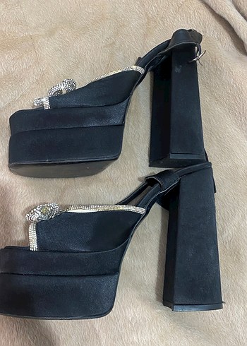 Parlak Siyah Yılan Desenli Platform Topuklu Ayakkabı - Görsel 4
