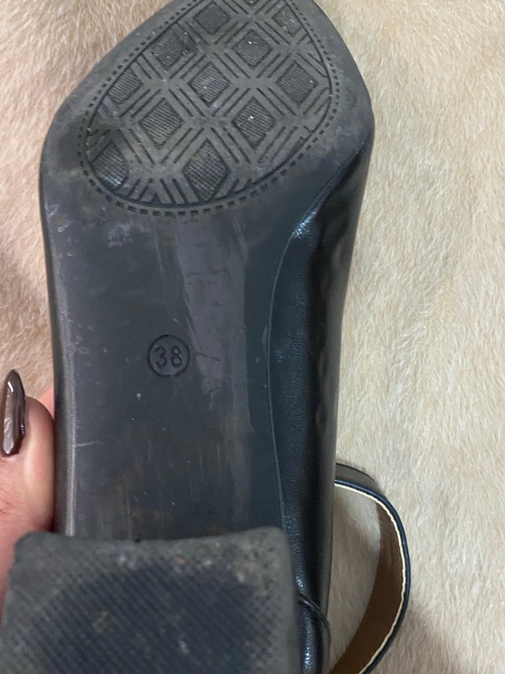 Klasik Siyah Deri Topuklu Kadın Ayakkabı - Görsel 3