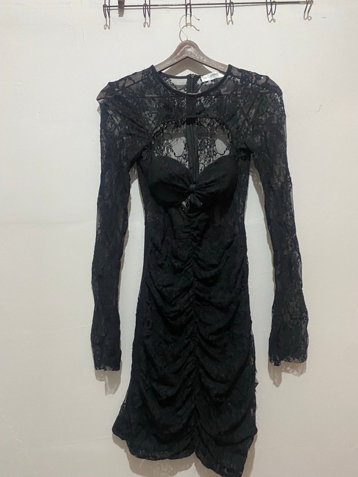 Siyah Dantel Detaylı Uzun Gotik Elbise - Görsel 2