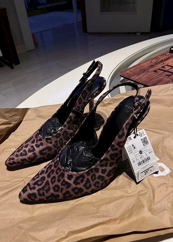 Leopar Desenli Tokalı Stiletto - Görsel 3