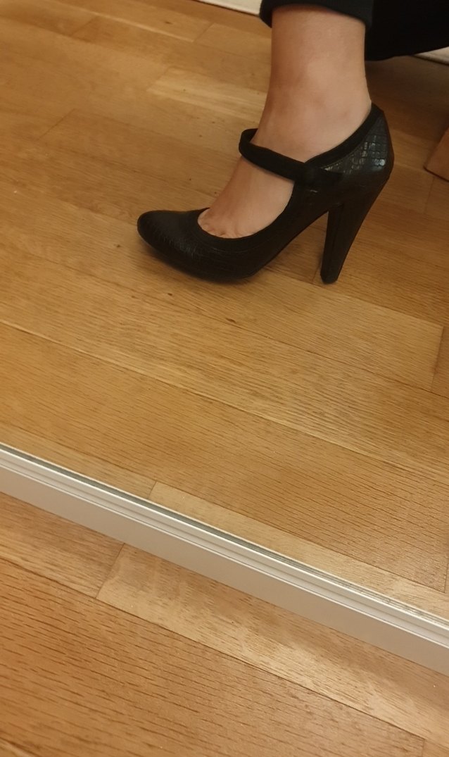 Kemerli Siyah Yılan Desenli Topuklu Ayakkabı - Görsel 5