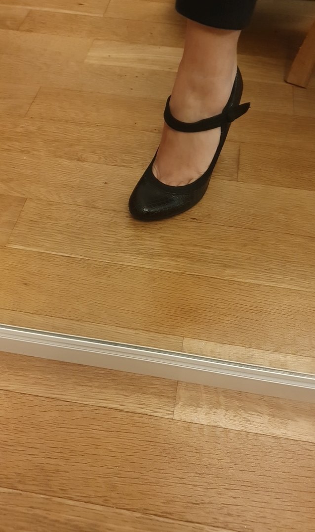 Kemerli Siyah Yılan Desenli Topuklu Ayakkabı - Görsel 4