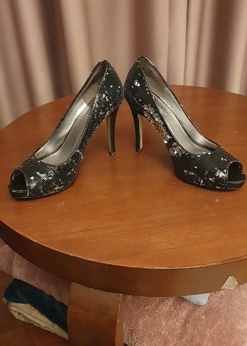 hareketli pullu Siyah Yüksek Topuklu Kadın Ayakkabı - Görsel 3