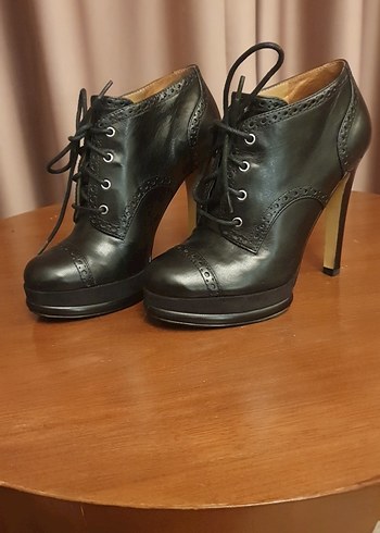 Dantel Detaylı Siyah Deri Yüksek 11 cm Topuklu  Bot ayakkabı - Görsel 4
