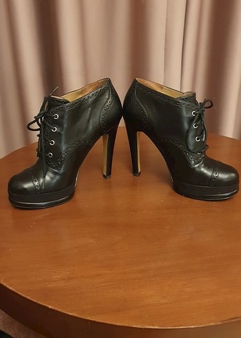 Dantel Detaylı Siyah Deri Yüksek 11 cm Topuklu  Bot ayakkabı - Görsel 3