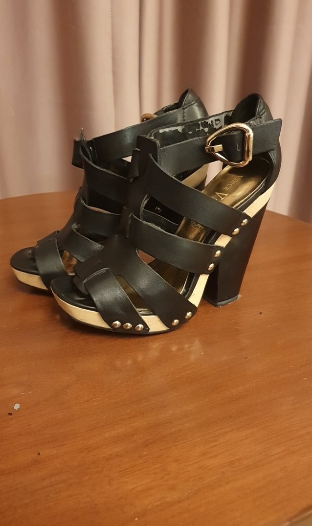 Siyah Deri Tokalı Platform Topuklu Kadın Ayakkabı - Görsel 3