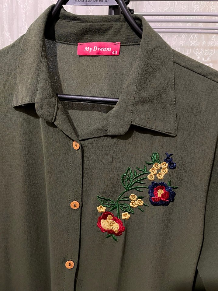 Düğmeli Nakışlı Haki Kadın Gömlek - Görsel 2