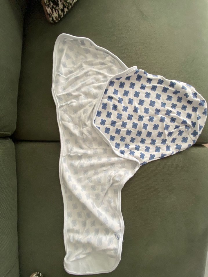 Beyaz Mavi Desenli Bebek Kundak Örtüsü - Görsel 4
