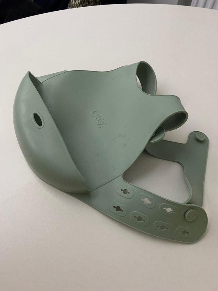 Ayarlanabilir Yeşil Bebek Önlüğü - Görsel 2