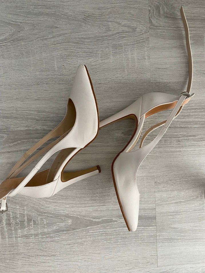 Beyaz Ucu Sivri Topuklu Kadın Ayakkabı - Görsel 3