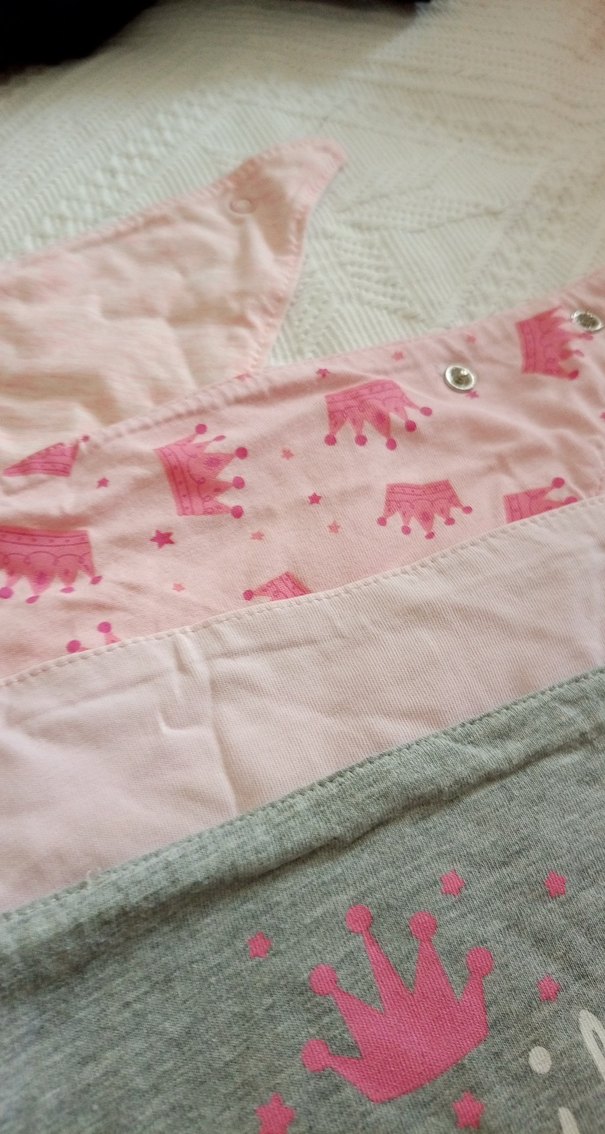 Pembe ve gri baskılı üçlü bebek önlüğü - Görsel 3