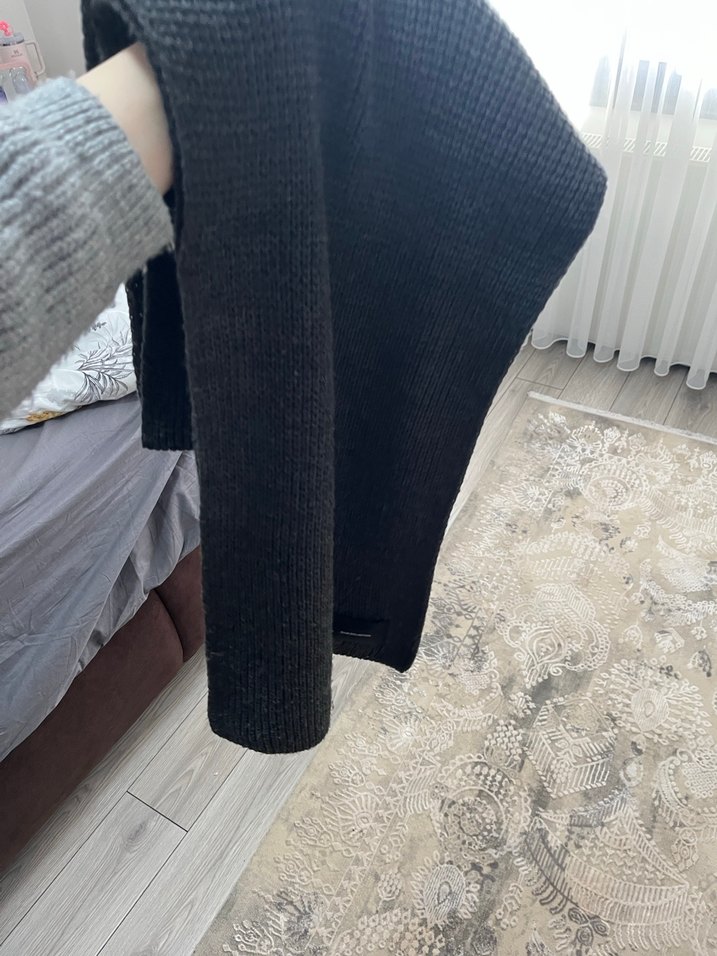 Kadın Siyah Payetli Atkı - Görsel 2